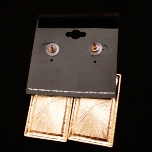 Bebe earings - Picture 2 of 2